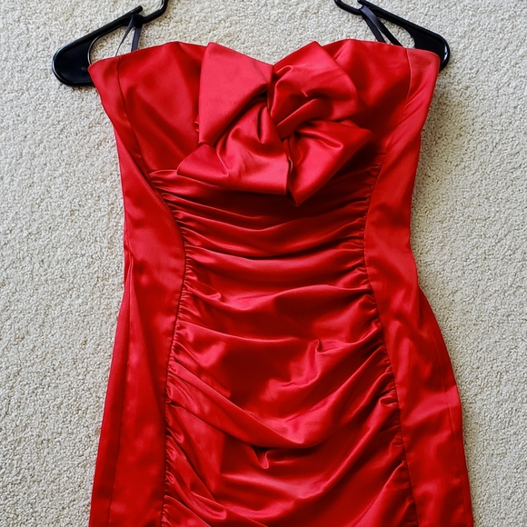 Sexy Formal Party Dress - Picture 2 of 5